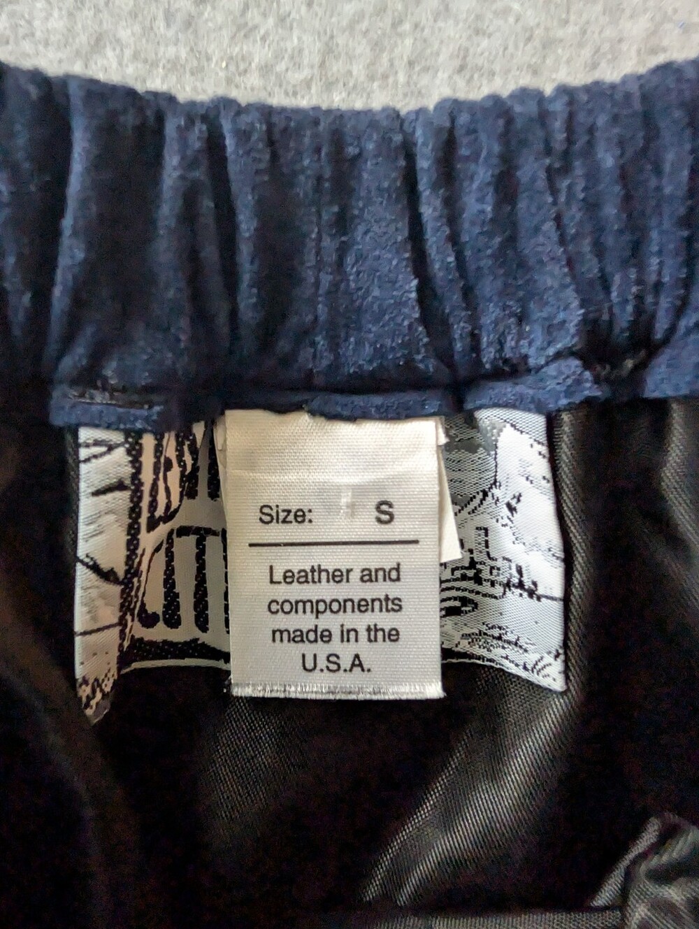 Leather City Navy Genuine Suede Mini Skirt Sz Small Edgy Avante Garde Tailored image 5